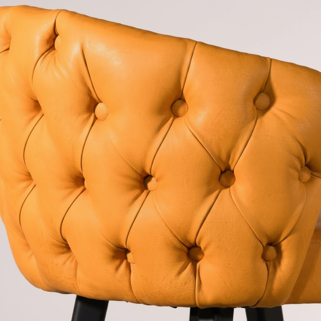 HUGO Stool