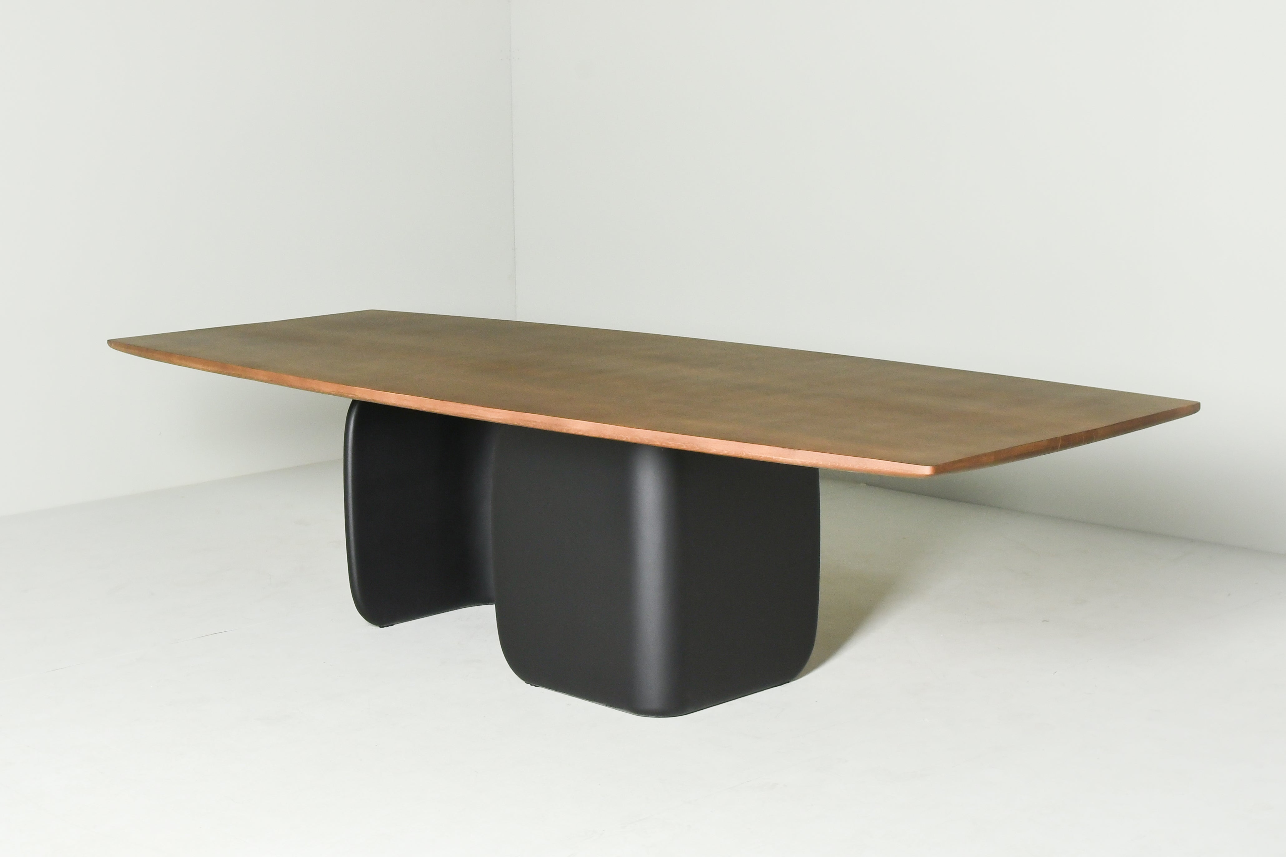 MARCO Dining Table
