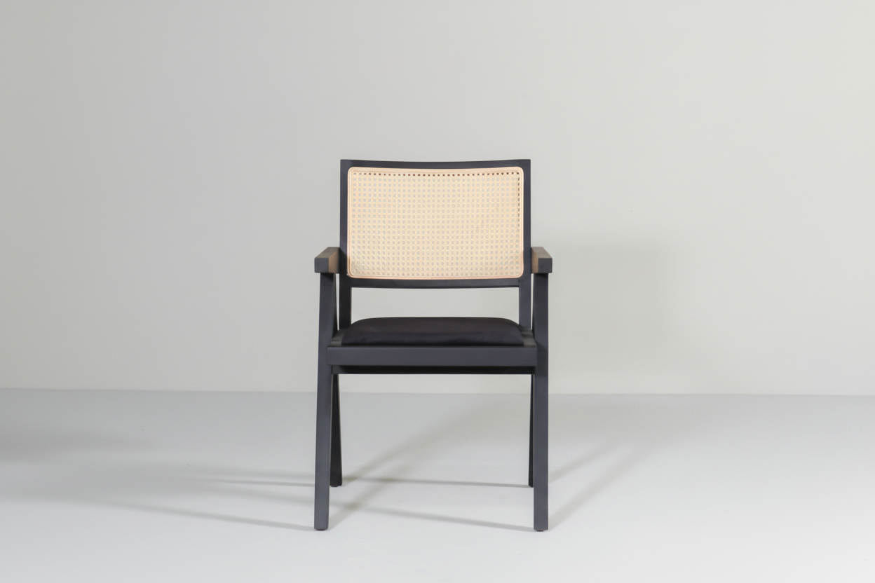 MAYORKA Armchair